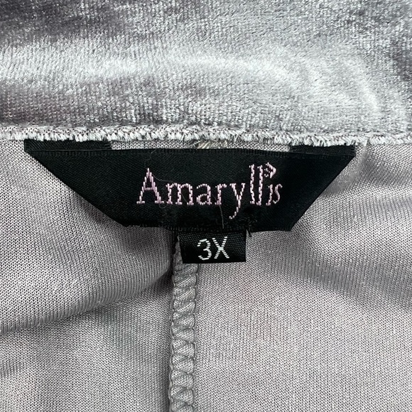 Amaryllis Gray Tassel Long Sleeve Velvet Duster Robe Size 3X Women's - Picture 2 of 6